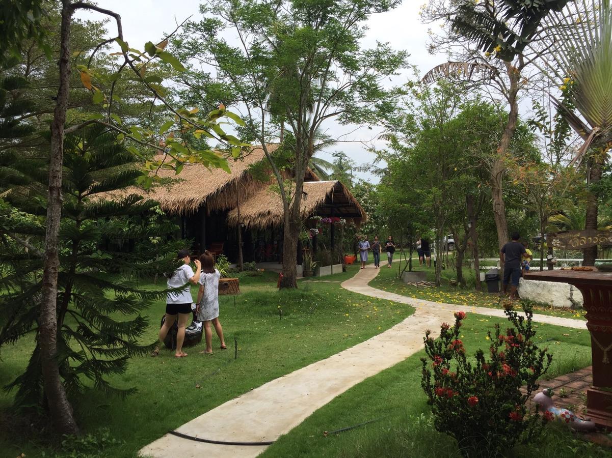 Baansuanleelawadee Resort Amphawa Exterior foto